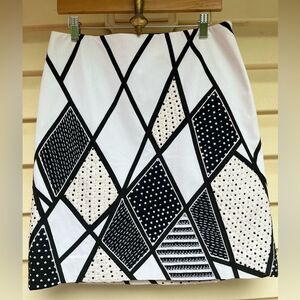 Per Se white geometrical pattern, mini skirt, decor with sequin, stitches, new,6